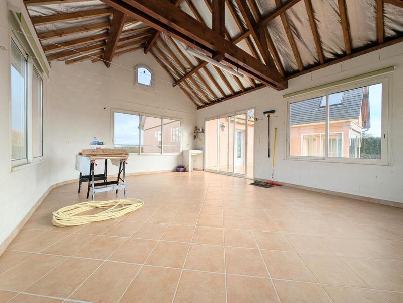 Maison - 208 m² - 8 pièces