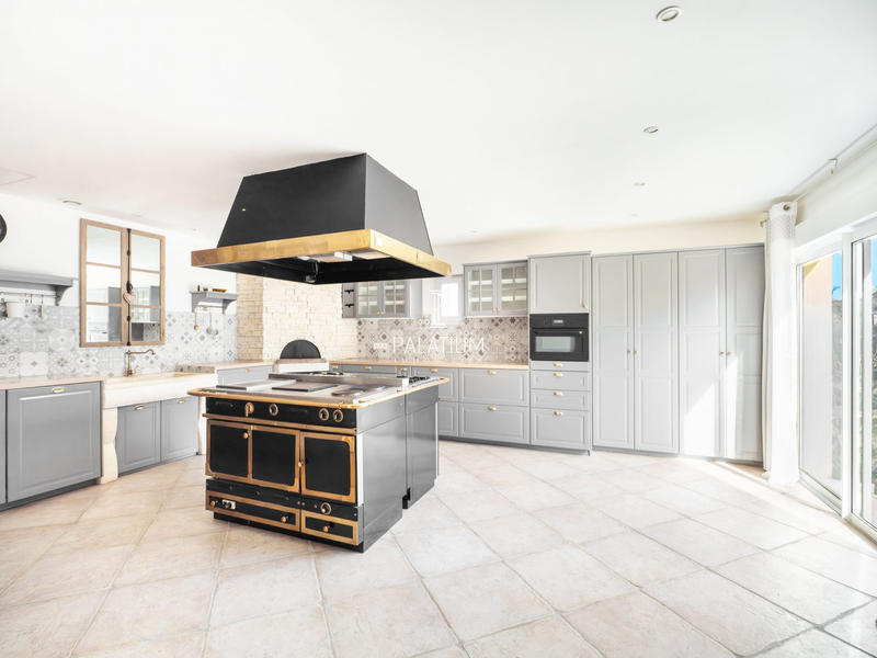 Maison - 165 m² - 5 pièces