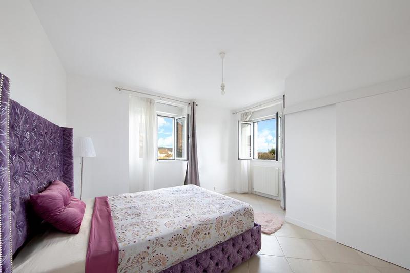 Maison - 350 m² - 5 pièces