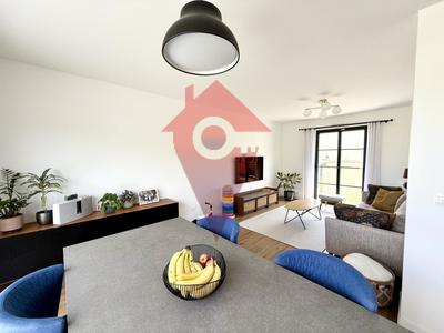 Maison - 140 m² - 5 pièces