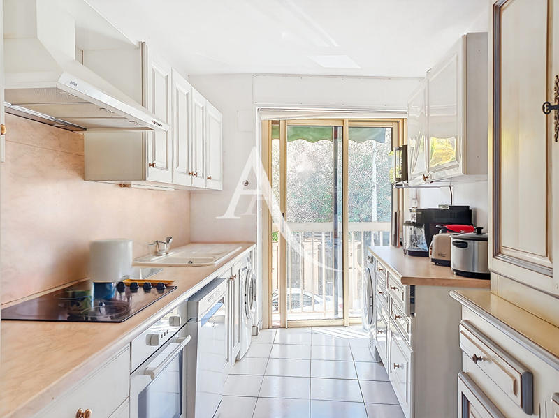 Appartement - 76 m² - 3 pièces