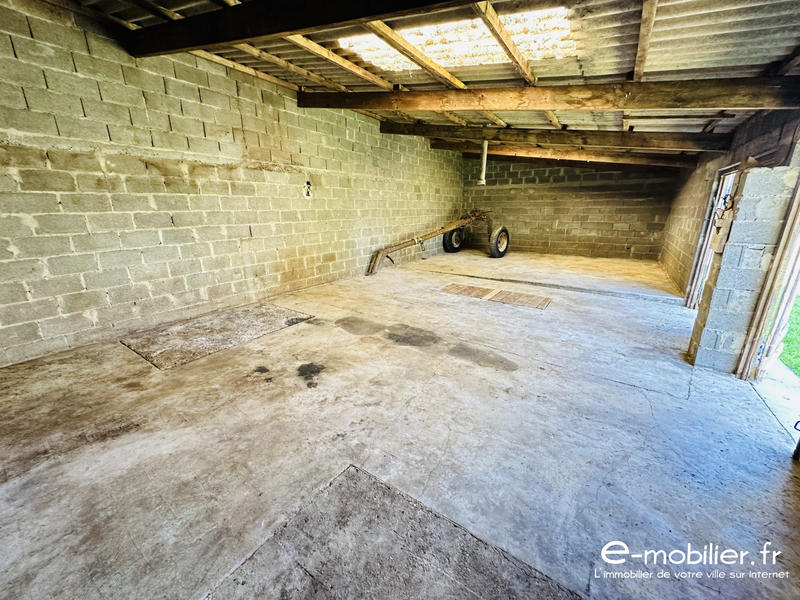 Maison - 261 m² - 9 pièces