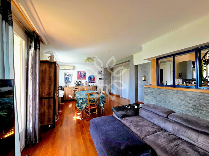 Maison - 143 m² - 5 pièces