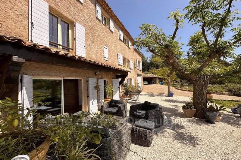 Bastide - 300 m² - 12 pièces