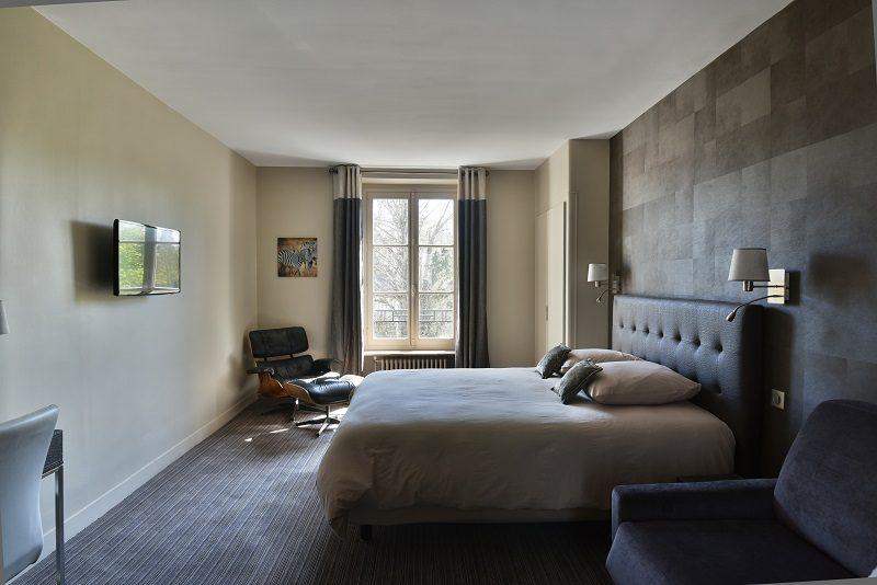 Maison - 230 m² - 7 pièces