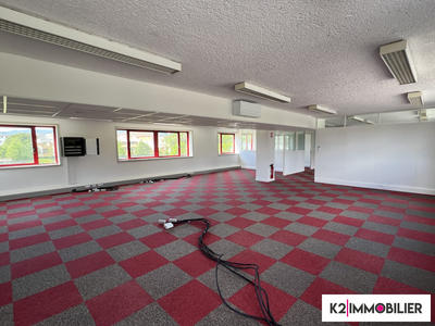 Bureau - 231 m²
