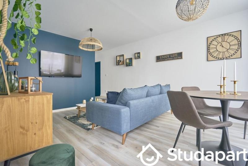 Chambre - 12 m² - 1 pièce