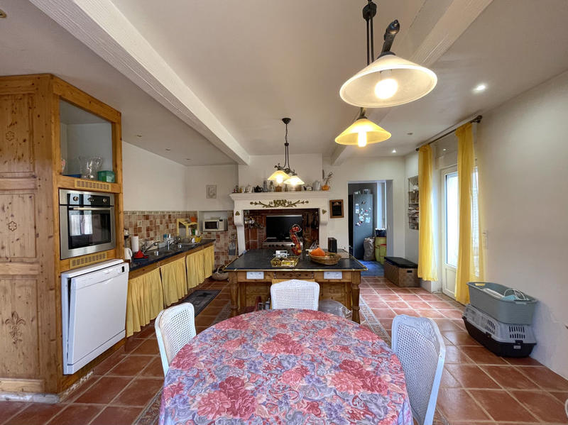 Maison - 275 m² - 7 pièces