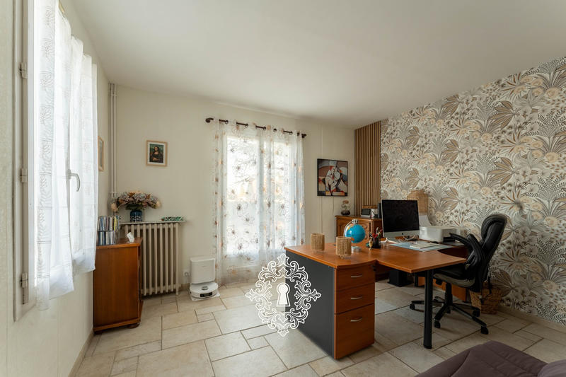 Maison - 195 m² - 7 pièces