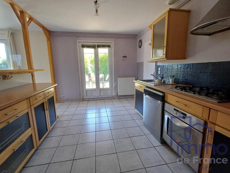 Villa - 121 m² - 6 pièces