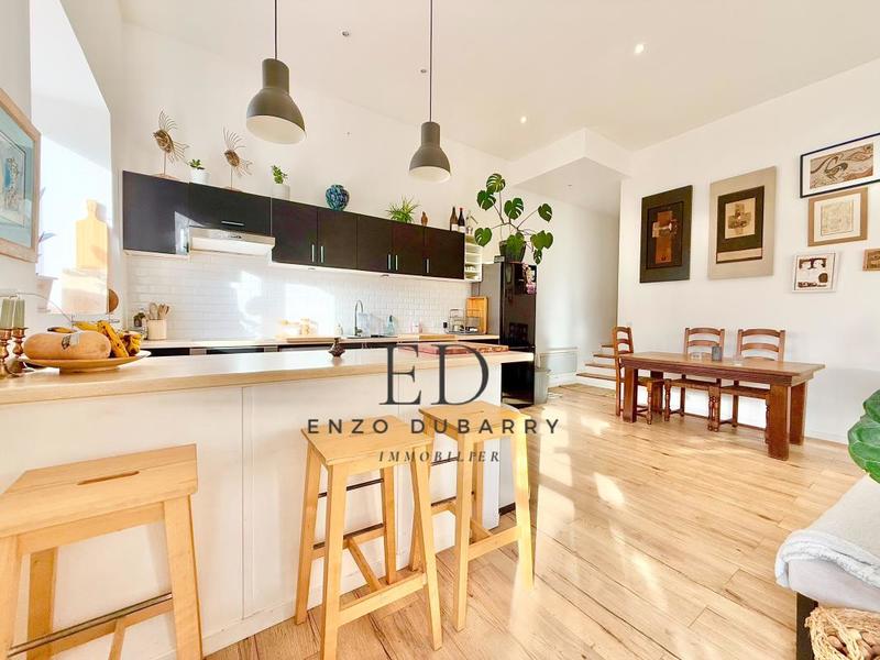 Appartement - 80 m² - 3 pièces