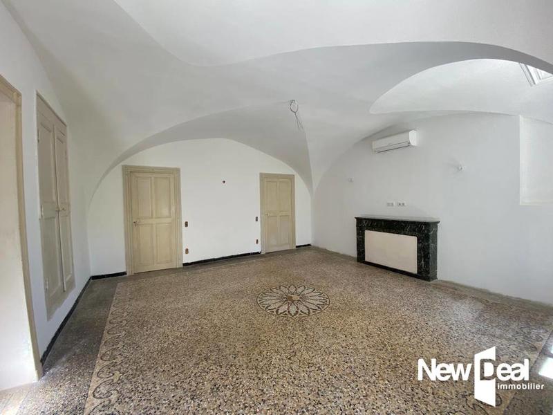 Maison - 527 m² - 15 pièces