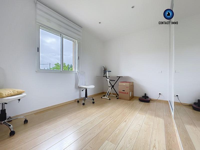 Maison - 121 m² - 5 pièces