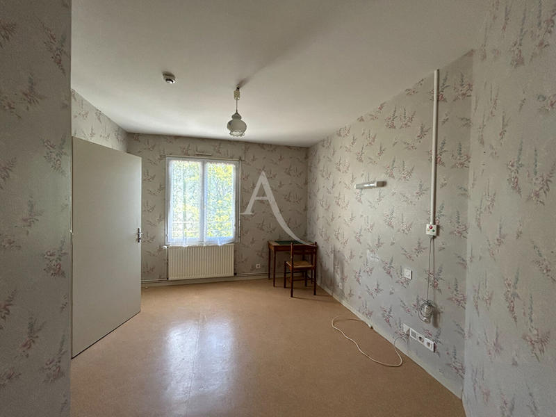 Immeuble - 150 m² - 35 pièces