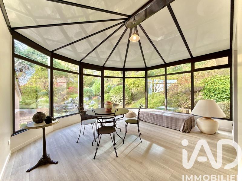 Maison - 210 m² - 8 pièces