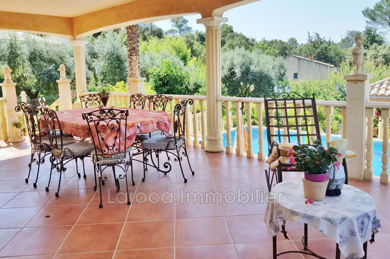 Maison - 272 m² - 8 pièces