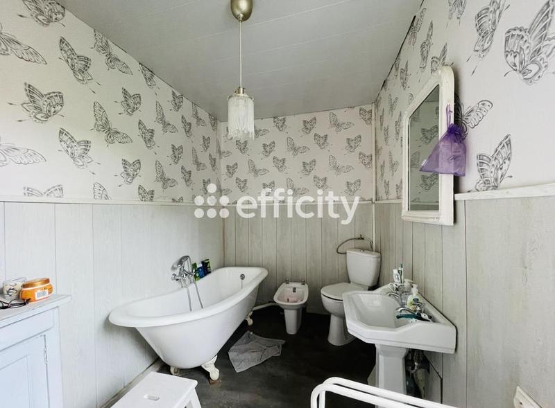 Maison - 329 m² - 10 pièces