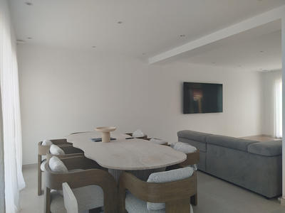 Maison - 170 m² - 8 pièces