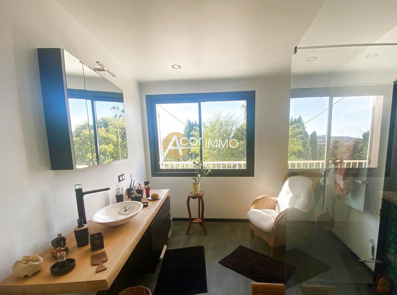 Maison - 170 m² - 5 pièces