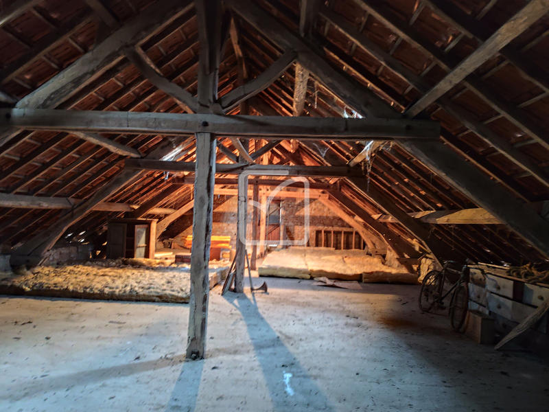 Maison - 150 m² - 9 pièces