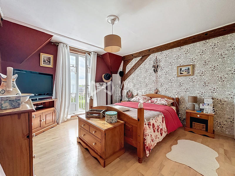 Maison - 204 m² - 7 pièces