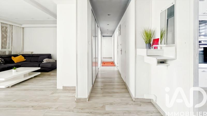 Appartement - 96 m² - 6 pièces