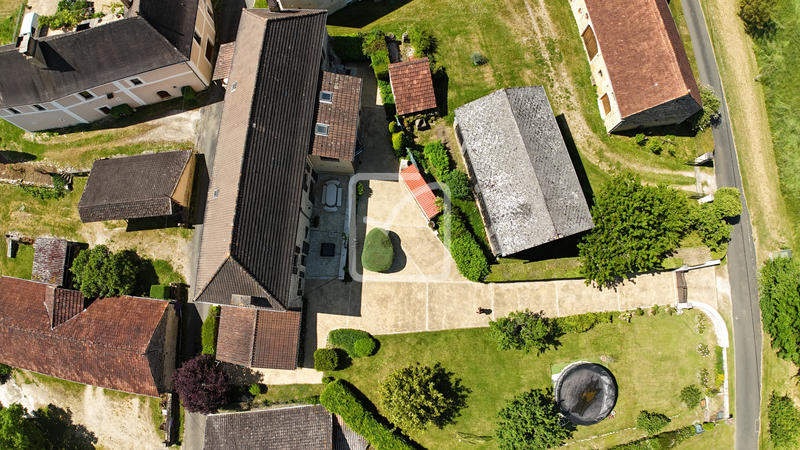 Maison - 199 m² - 10 pièces