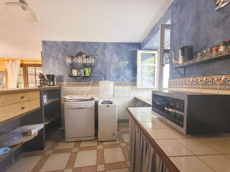 Maison - 251 m² - 8 pièces