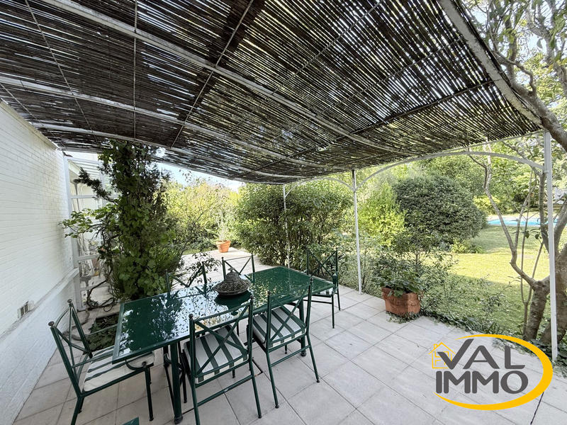 Maison - 270 m² - 7 pièces