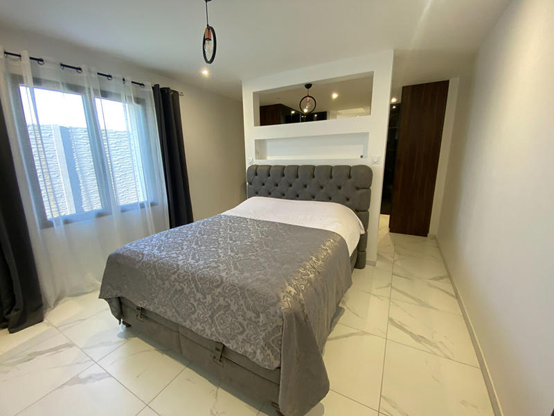 Maison - 195 m² - 5 pièces