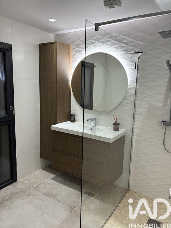 Maison - 92 m² - 4 pièces