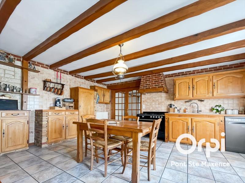 Maison - 218 m² - 6 pièces