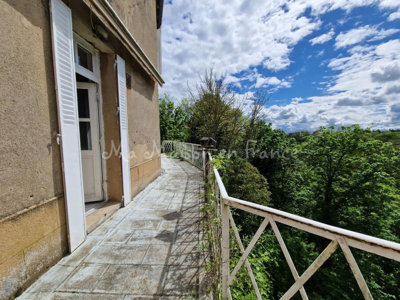 Maison - 115 m² - 9 pièces