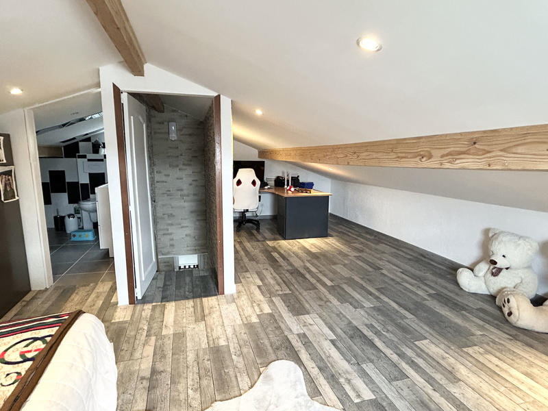 Maison - 85 m² - 5 pièces