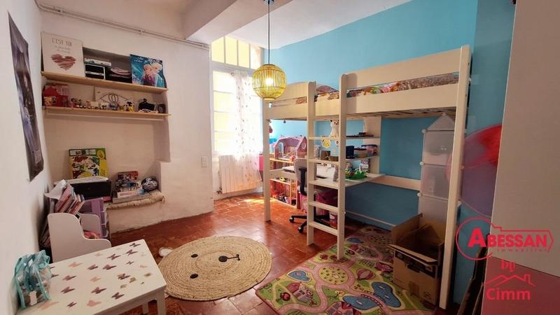 Maison - 196 m² - 7 pièces