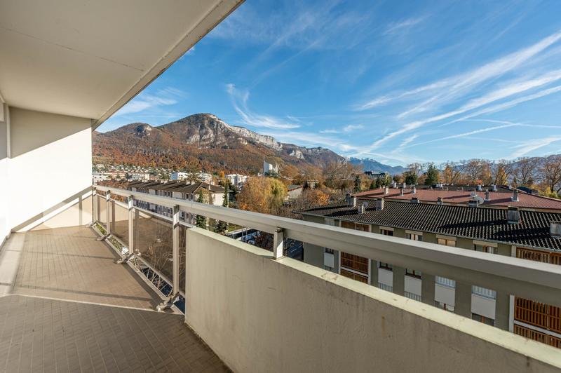 Appartement - 92 m² - 4 pièces