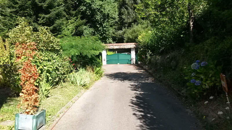 Maison - 240 m² - 8 pièces