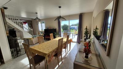 Maison - 168 m² - 8 pièces