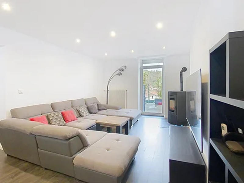 Maison - 192 m² - 7 pièces