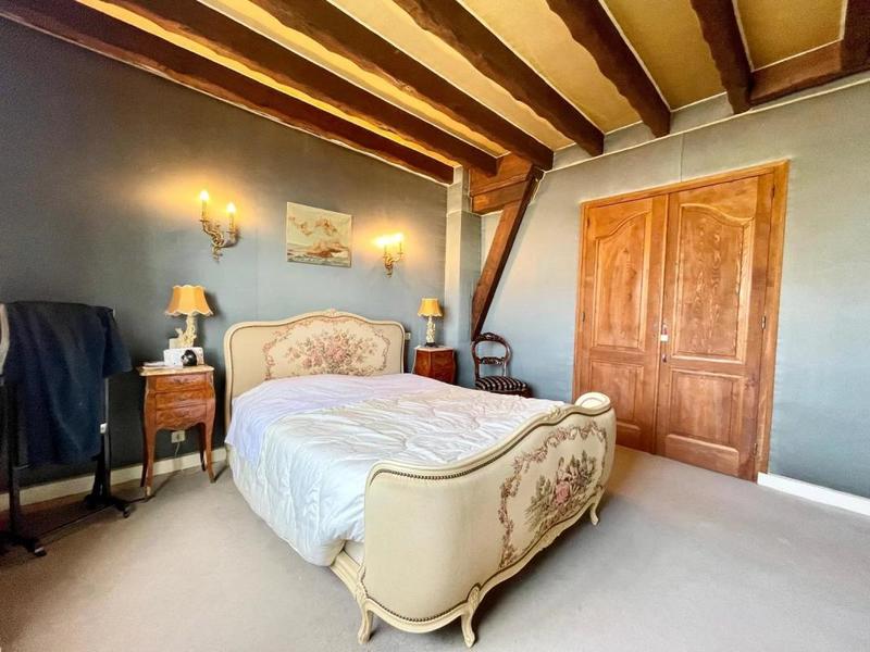 Maison - 177 m² - 7 pièces