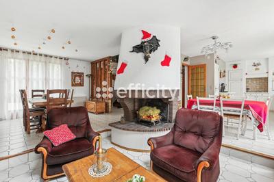 Maison - 140 m² - 5 pièces