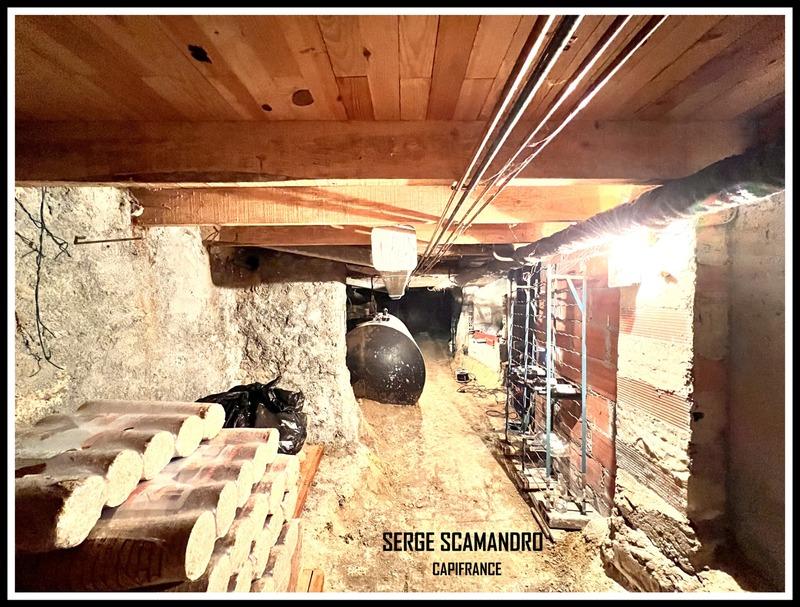 Immeuble - 130 m² - 5 pièces