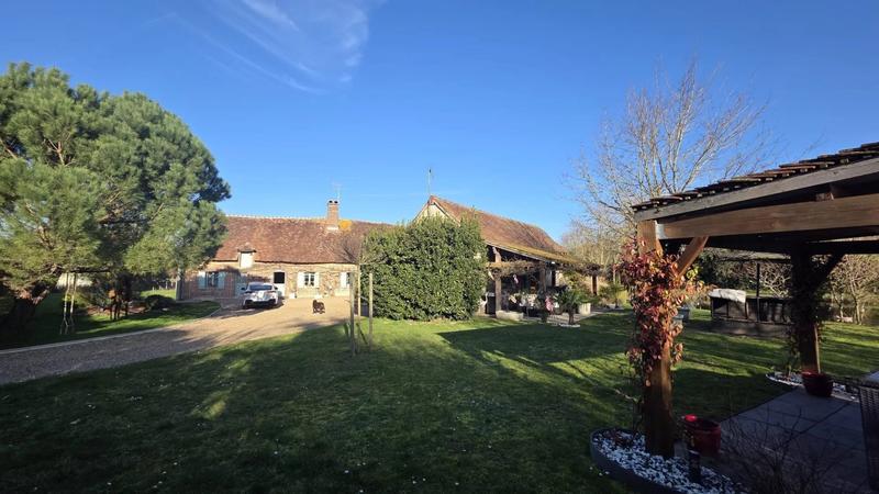 Maison - 205 m² - 6 pièces