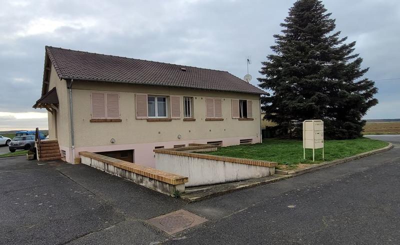 Maison - 81 m² - 8 pièces