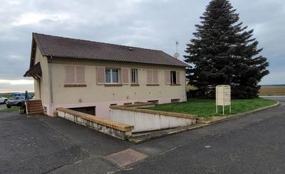 Maison - 81 m² - 8 pièces