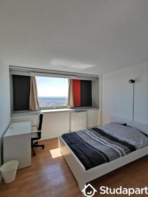 Chambre - 10 m² - 1 pièce