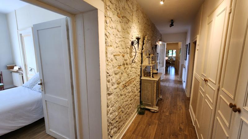 Maison - 251 m² - 8 pièces