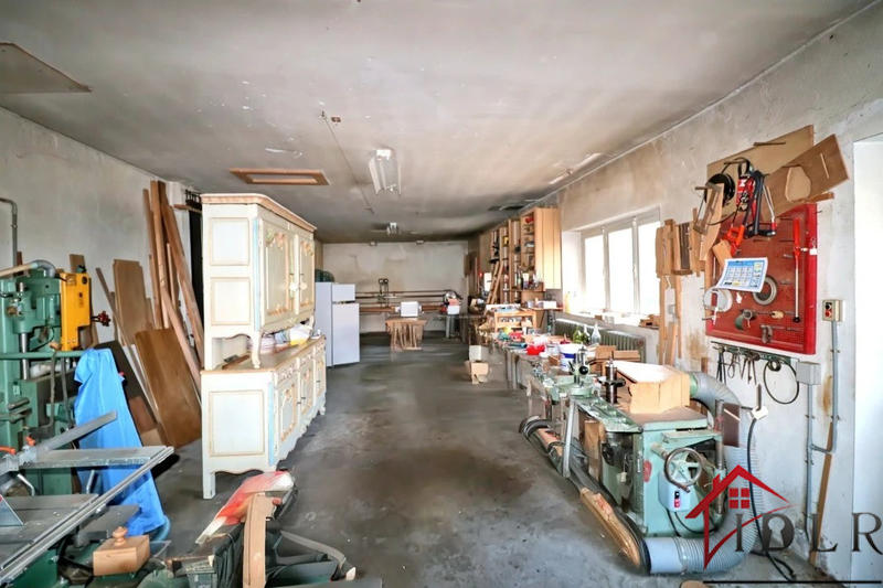 Maison - 228 m² - 7 pièces