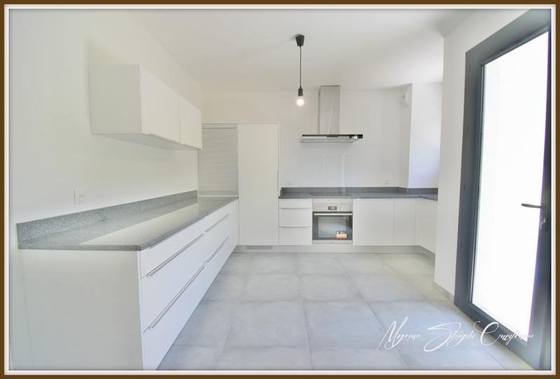 Maison - 185 m² - 7 pièces