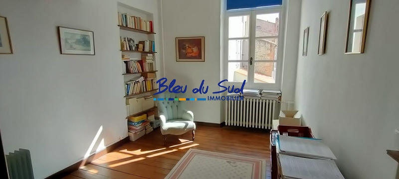 Maison - 250 m² - 11 pièces